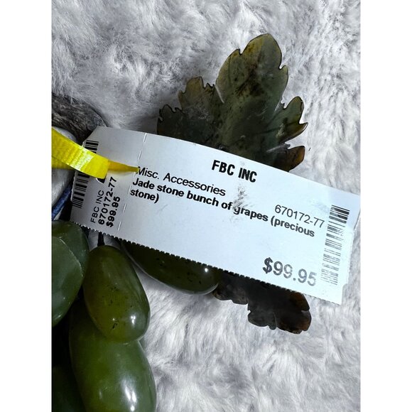 Jade Stone bunch of grapes precious stones - Picture 2 of 5